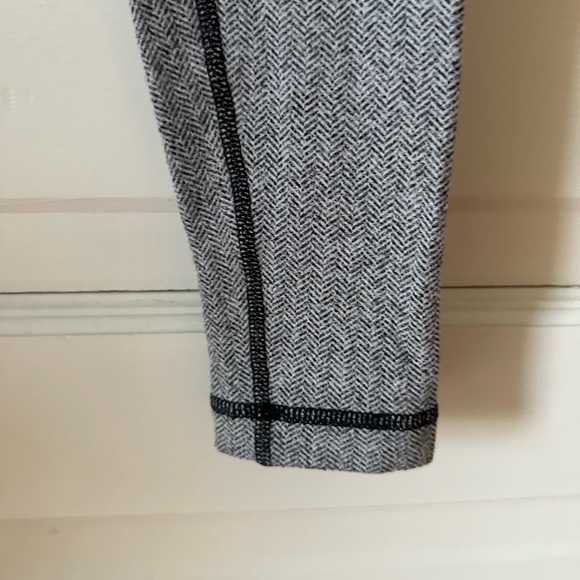 Lululemon leggings - Picture 4 of 8
